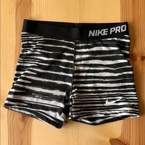Nike Women’s Pro Shorts 3in